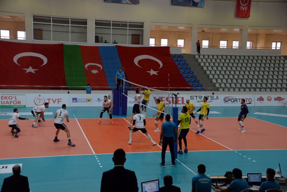 Solhan Spor: 1 - 3 Fenerbahçe HDI Sigorta