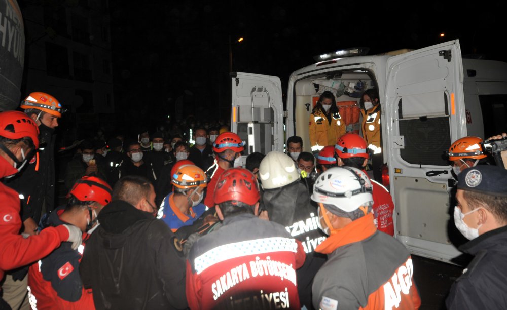 Yılmaz Erbek Apartmanı'nda arama- kurtarma çalışmaları yeniden başlatıldı