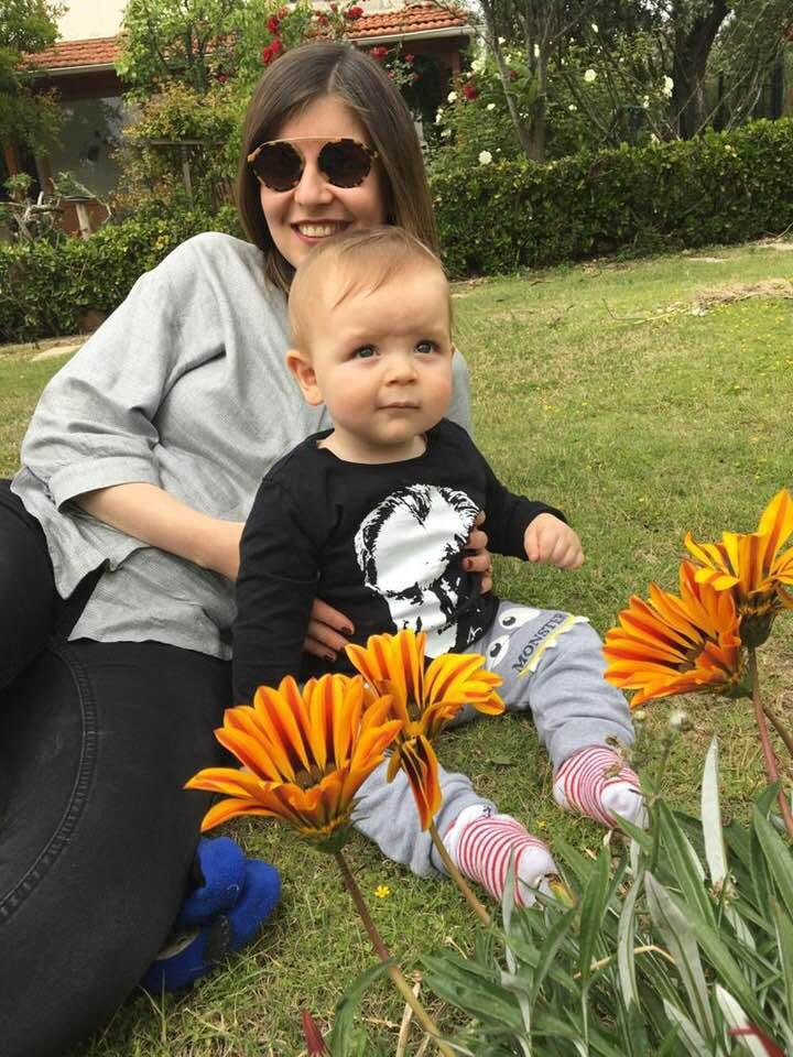 Depremde yaşamını yitiren 3 kişilik Küçükyumuk ailesi, son yolculuklarına uğurlandı