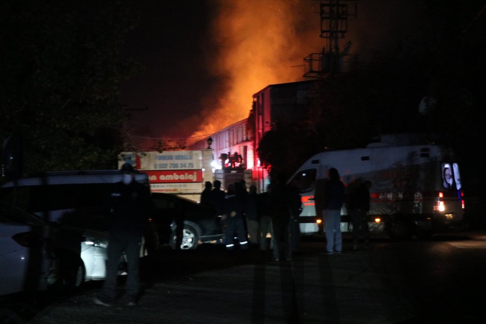 Sakarya’da ambalaj fabrikasında yangın