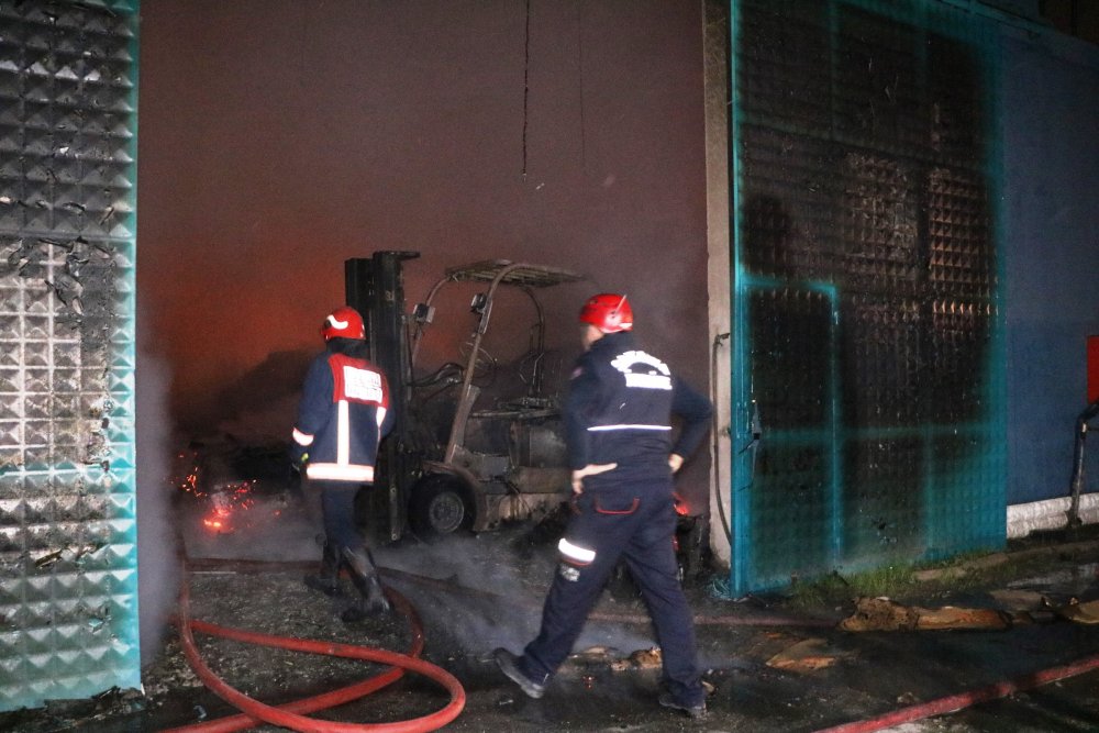 Sakarya’da ambalaj fabrikasında yangın