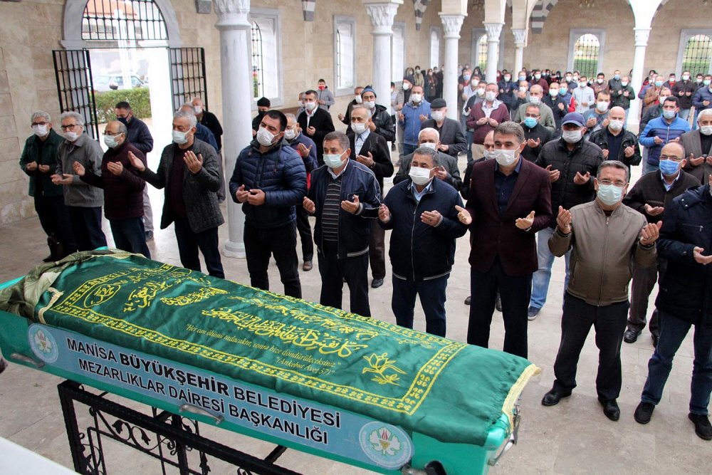 Depremde yaşamını yitiren Nerrin Erkman son yolculuğuna uğurlandı