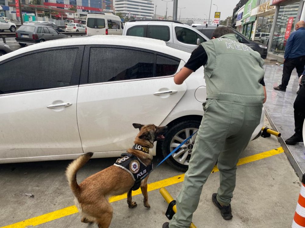 &nbsp;Pendik'te 100 kilo uyuşturucu ele geçirildi