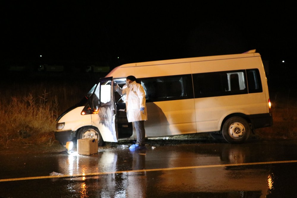 Van'da kaçak göçmenleri taşıyan münibüs kaza yaptı: 1 ölü, 7 yaralı