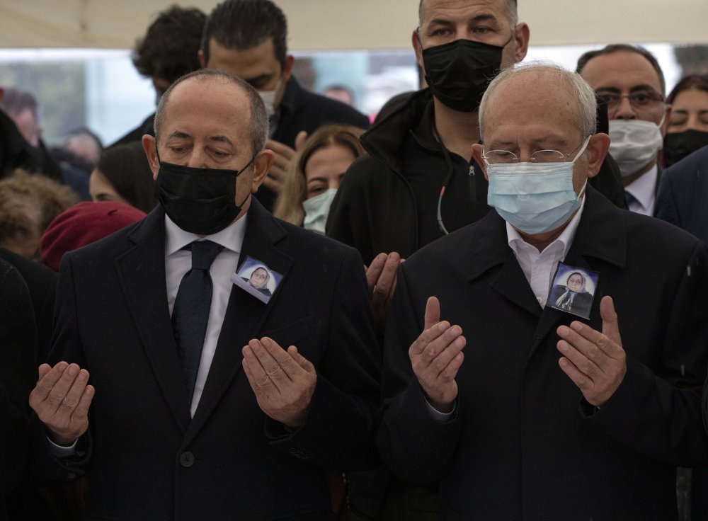 Kılıçdaroğlu Akif Hamzaçebi'nin annesinin cenaze törenine katıldı