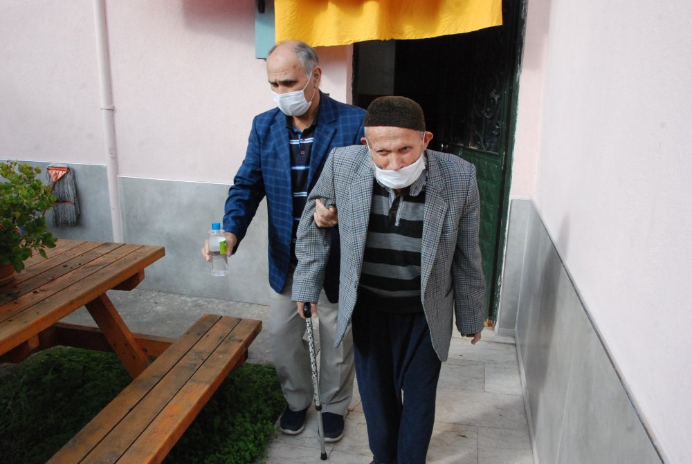 103 yaşında koronavirüsü yendi