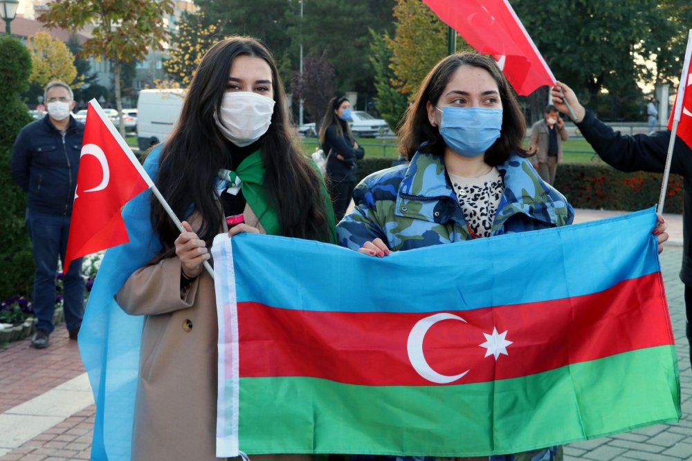 Azerbaycan'ın Karabağ zaferi Eskişehir'de coşkuyla kutlandı