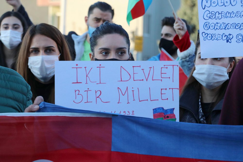 Azerbaycan'ın Karabağ zaferi Eskişehir'de coşkuyla kutlandı