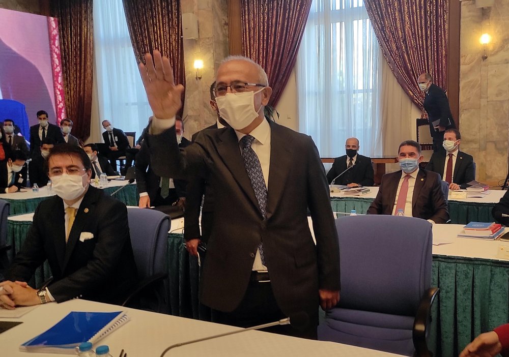 Bakan Elvan'ın Plan ve Bütçe Komisyonu'na vedası