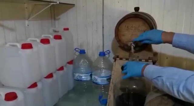 Gebze'de kaçak içki imalathanelerine baskın 