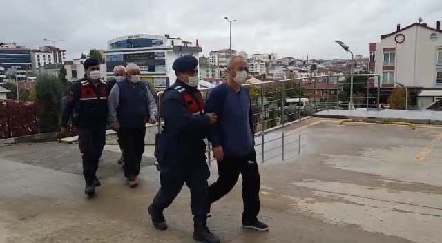 Gebze'de kaçak içki imalathanelerine baskın 