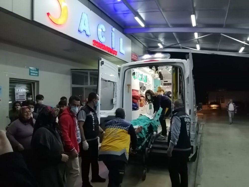 Otomobilinde silahlı saldırıya uğradı