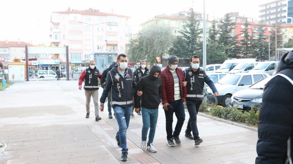 Niğde’de silah kaçakçılığı operasyonu: 9 gözaltı