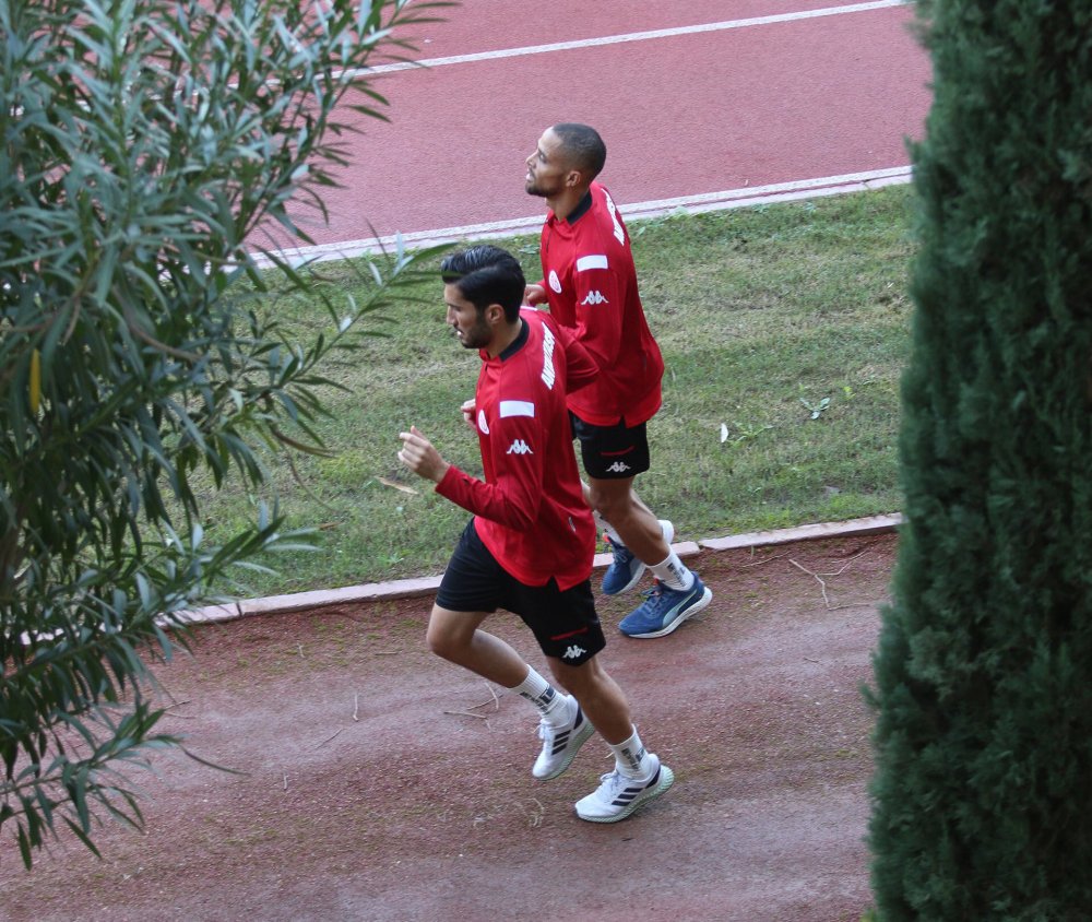 Antalyasporlu futbolcular laktat testinden geçti