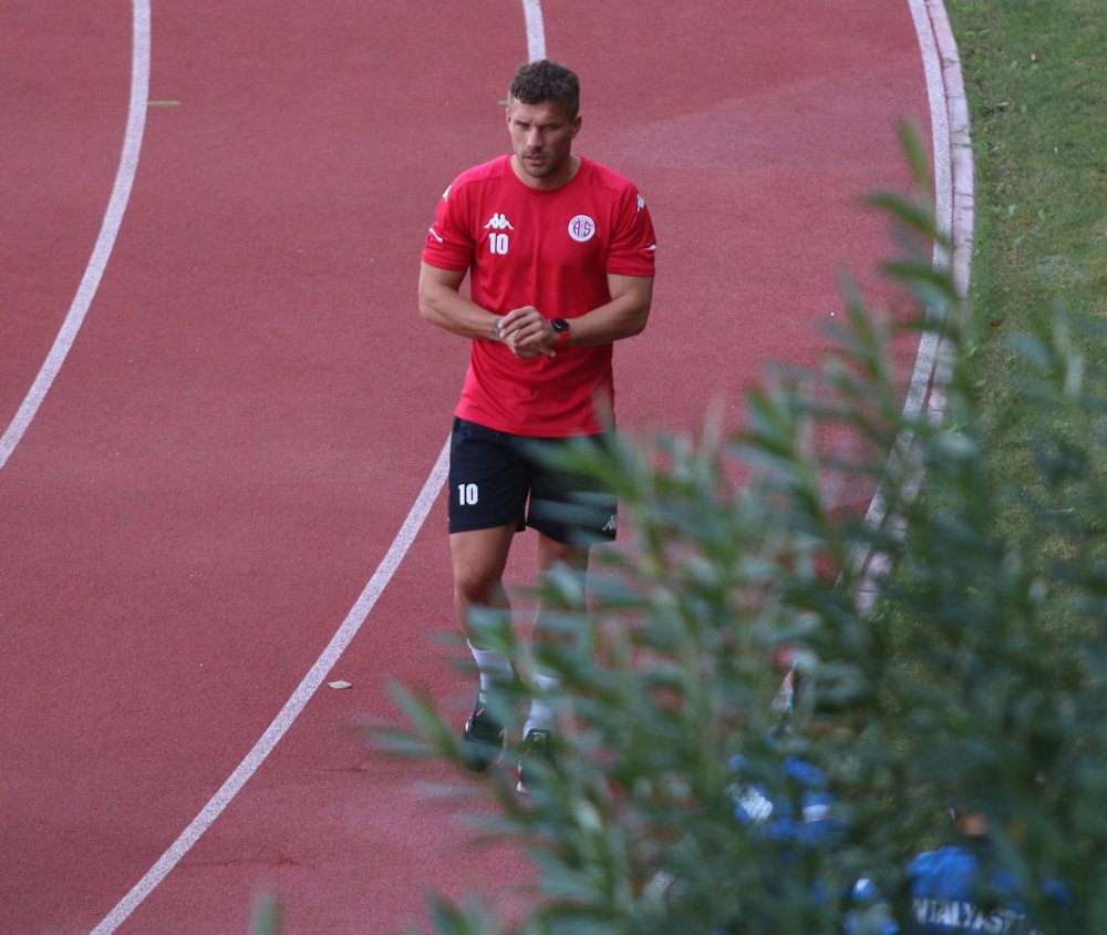 Antalyasporlu futbolcular laktat testinden geçti