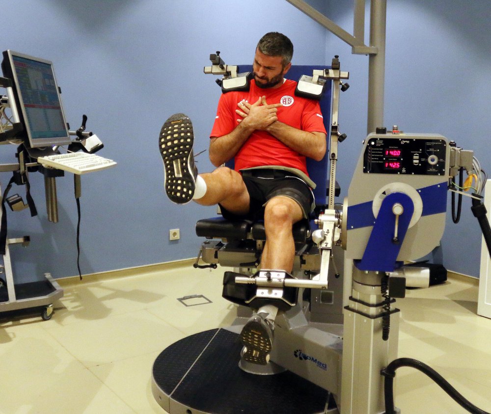 Antalyasporlu futbolcular laktat testinden geçti