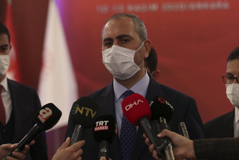 Bakan Gül: Yargı konjonktüre bakmaz; hukuka, Anayasa'ya bakar