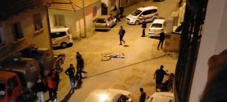 Eski eşini öldürdü, annesi ile komşusunu yaralayıp intihar etti