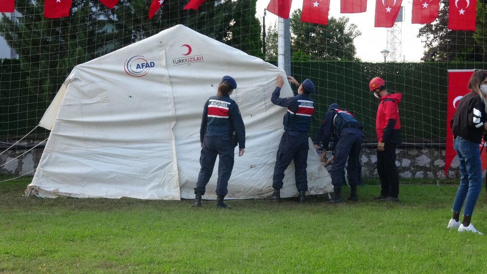 Kocaeli’de jandarma afetlere karşı tatbikat yaptı