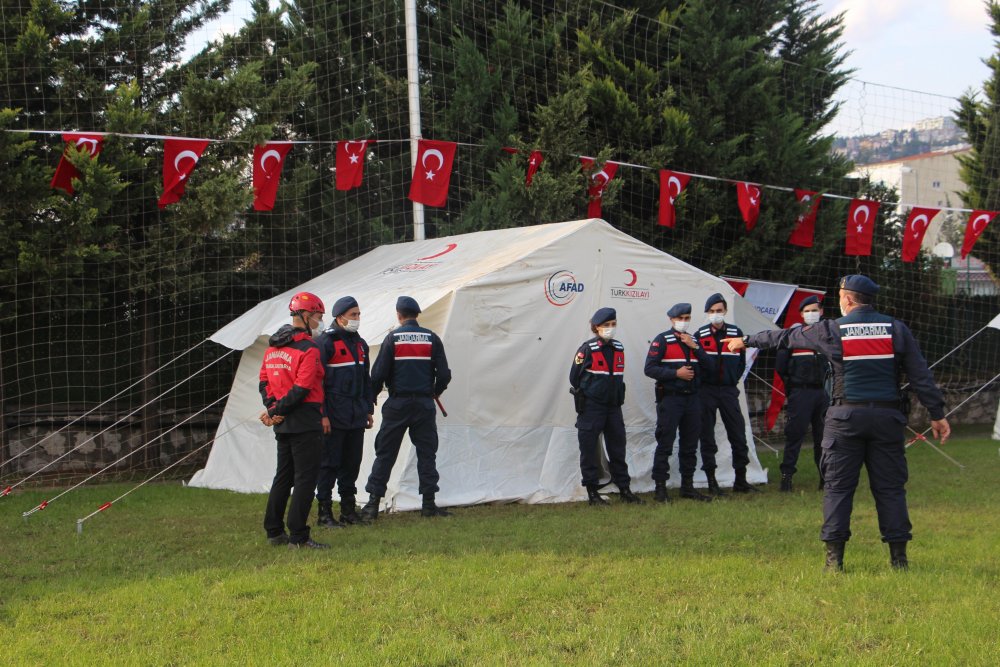 Kocaeli’de jandarma afetlere karşı tatbikat yaptı