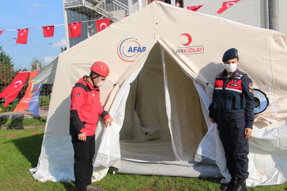 Kocaeli’de jandarma afetlere karşı tatbikat yaptı