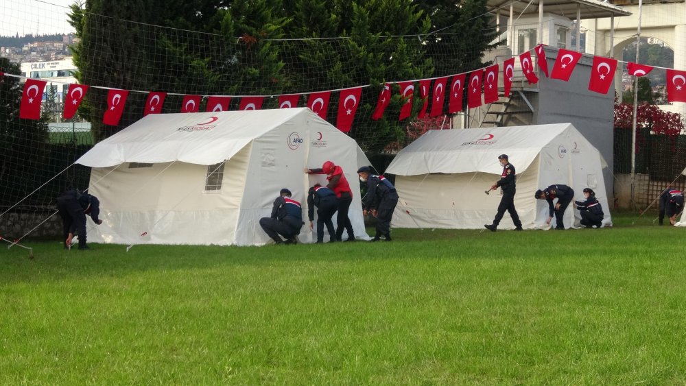Kocaeli’de jandarma afetlere karşı tatbikat yaptı