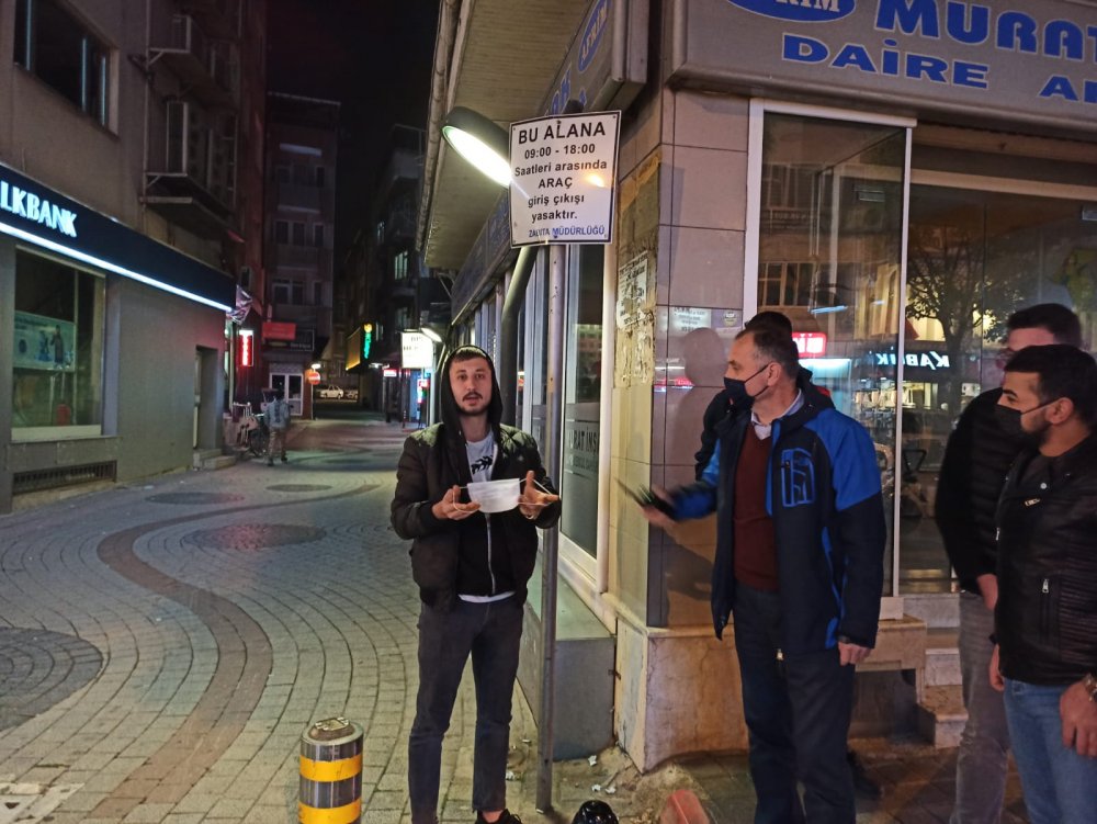 Emniyet Müdürü 500 metrelik yürüyüşte sigara içen 23 kişiye cezai işlem uyguladı