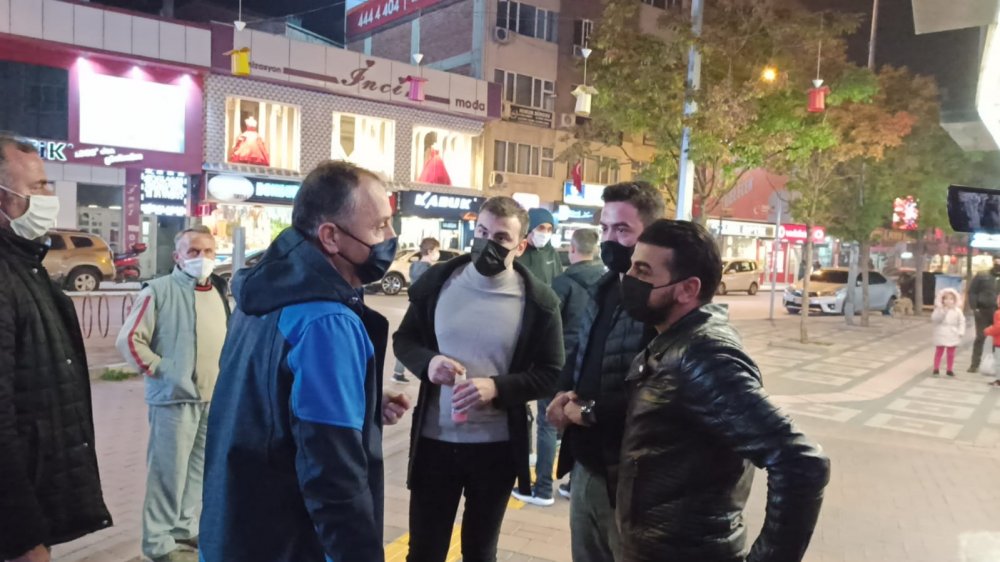 Emniyet Müdürü 500 metrelik yürüyüşte sigara içen 23 kişiye cezai işlem uyguladı