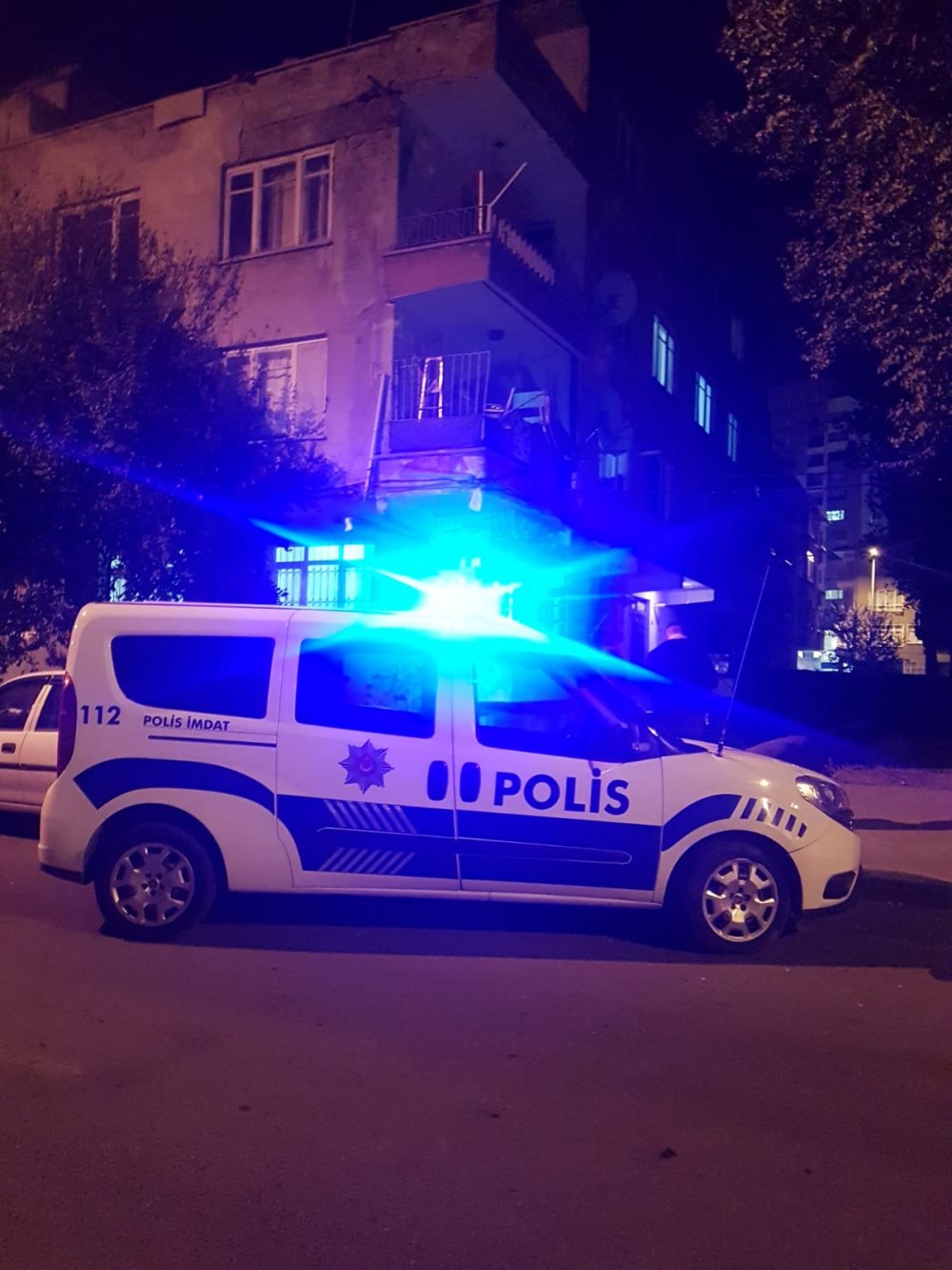 Kayseri'de boşanma aşamasındaki eşiyle tartışınca kendisini vurdu