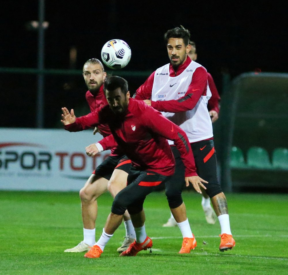 A Milli Takım'da Rusya maçının hazırlıkları sürüyor