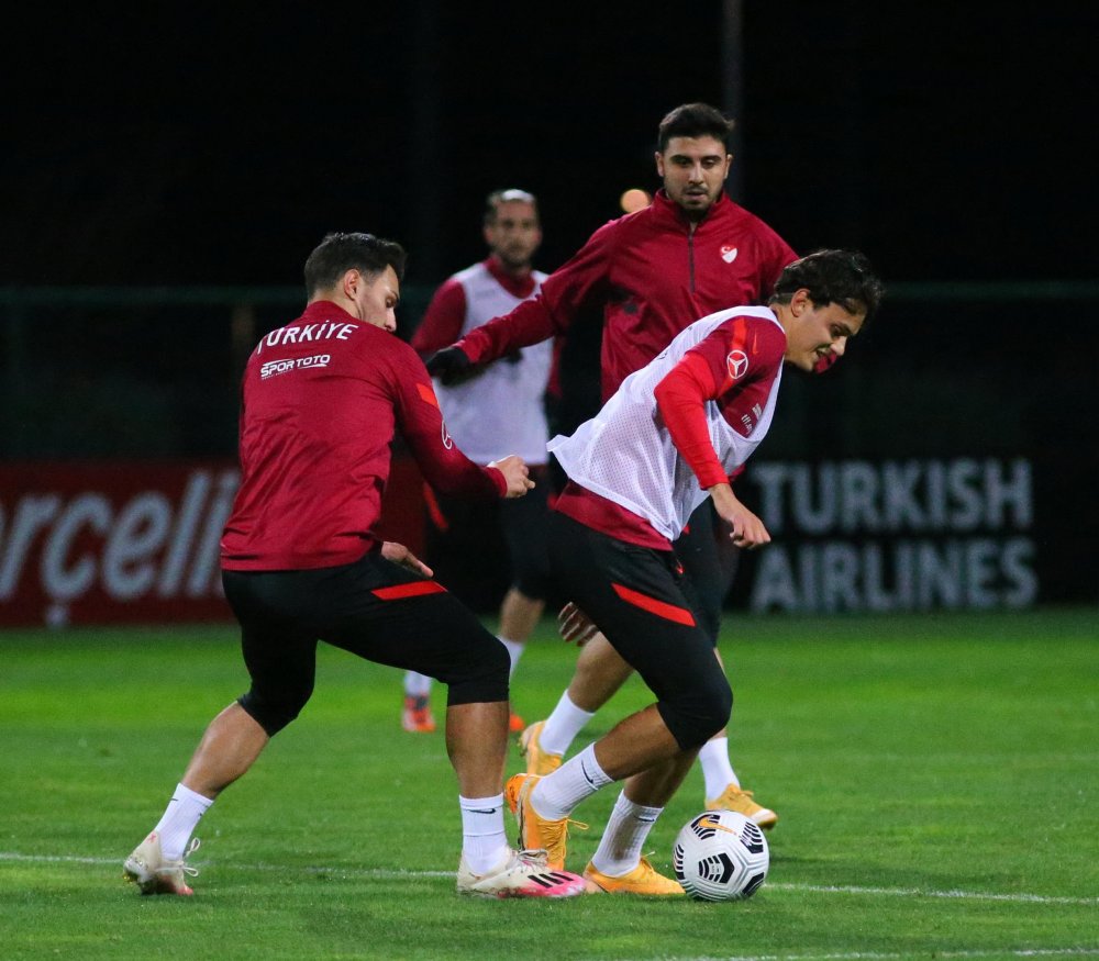 A Milli Takım'da Rusya maçının hazırlıkları sürüyor