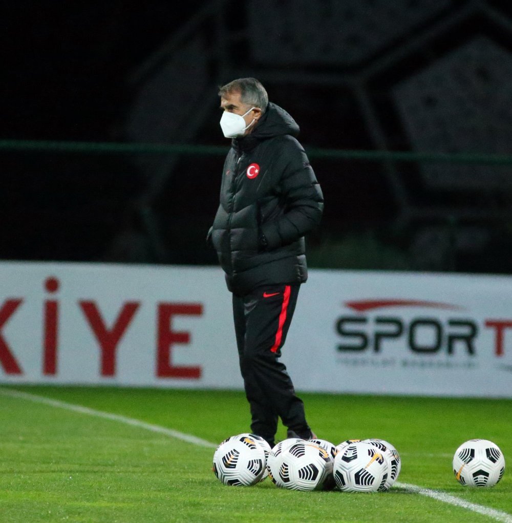 A Milli Takım'da Rusya maçının hazırlıkları sürüyor