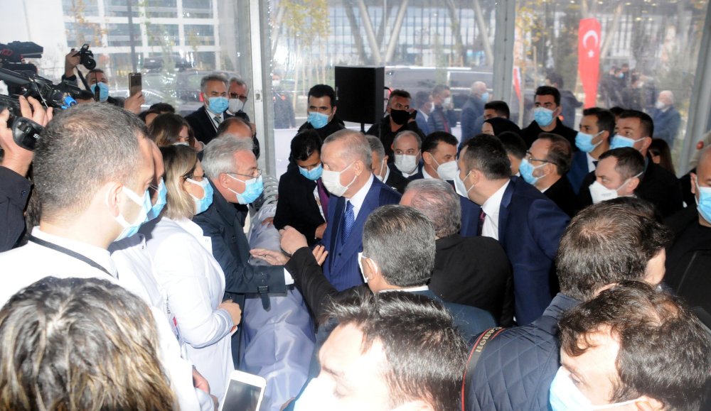 Cumhurbaşkanı Erdoğan: Ekonomide ve hukukta yeni bir reform dönemi başlatıyoruz (2)