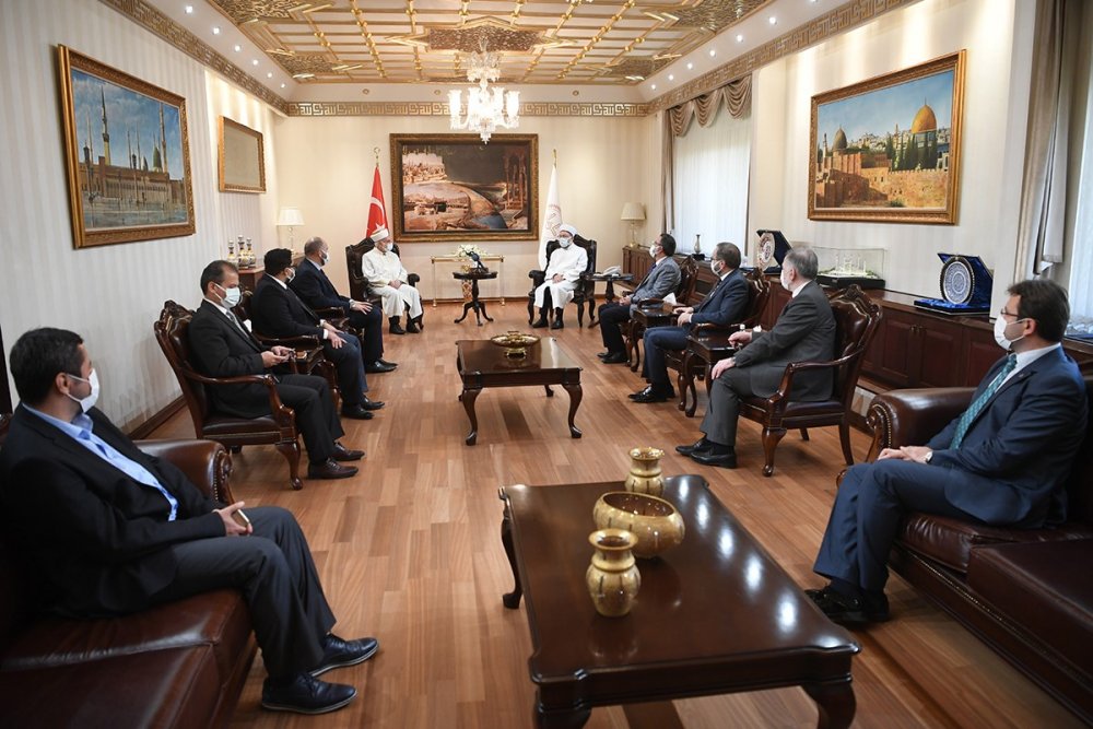 Diyanet İşleri Başkanı Erbaş, Bulgaristan Başmüftüsü'nü kabul etti