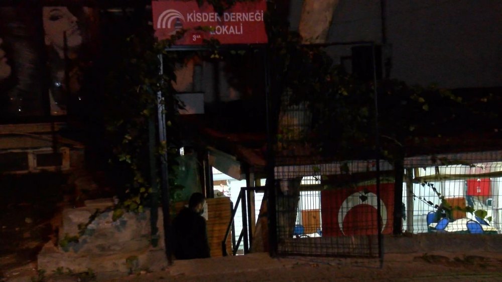 Küçükçekmece'de derneğe silahlı saldırı: 1 yaralı