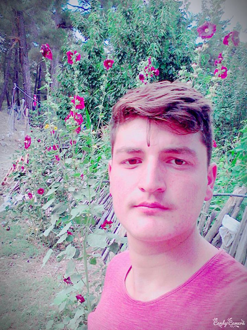 Otomobille çarpışan motosikletin sürücüsü öldü