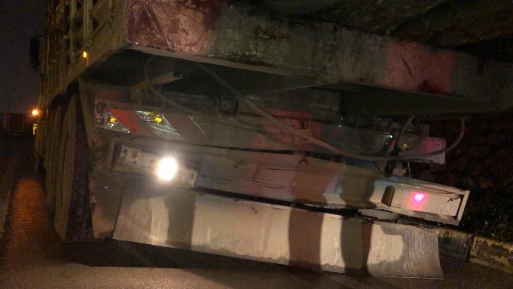 Bursa'nın Orhaneli İlçe Belediye Başkanı Ali Aykurt, kazada yaralandı