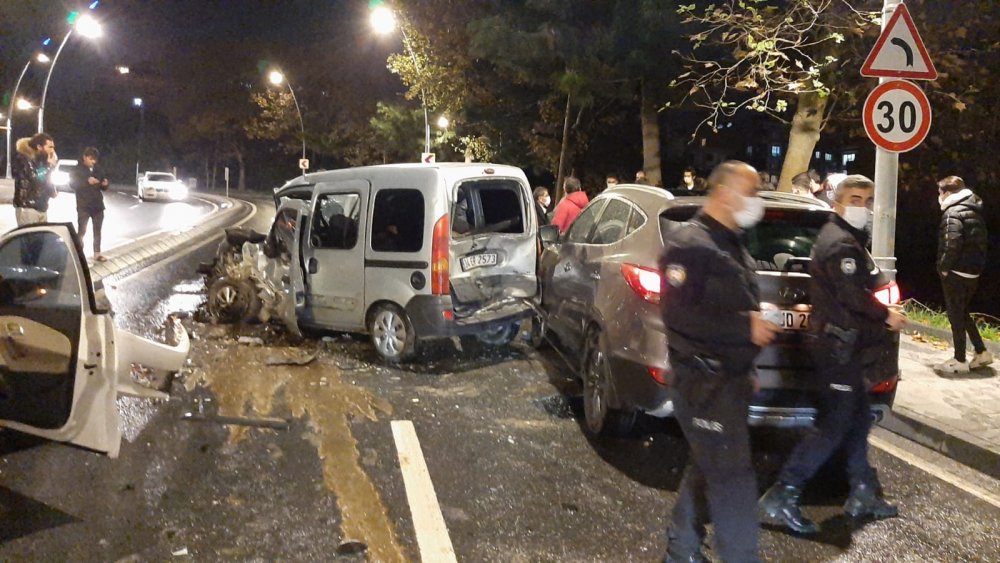 Büyükçekmece'de zincirleme kaza: 5 yaralı