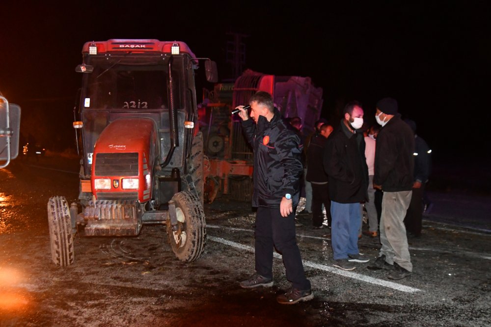 Canlı yayın yaparken yaşanan kaza anı anbean görüntülendi:&nbsp;2 ölü, 7 yaralı
