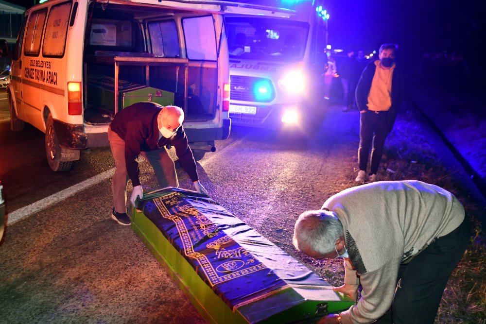 Canlı yayın yaparken yaşanan kaza anı anbean görüntülendi:&nbsp;2 ölü, 7 yaralı