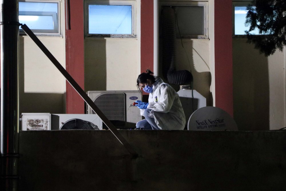 Hastane odasının penceresinden atlayıp, intihar etti