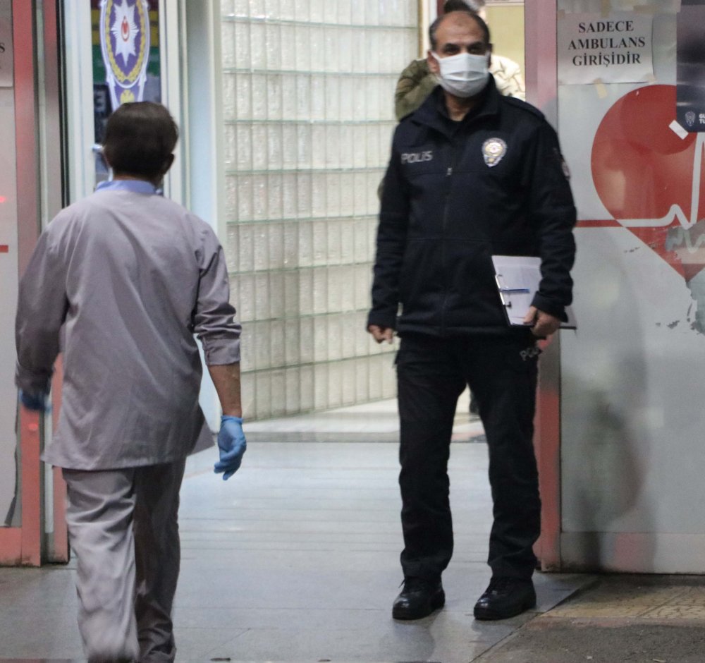 Hastane odasının penceresinden atlayıp, intihar etti