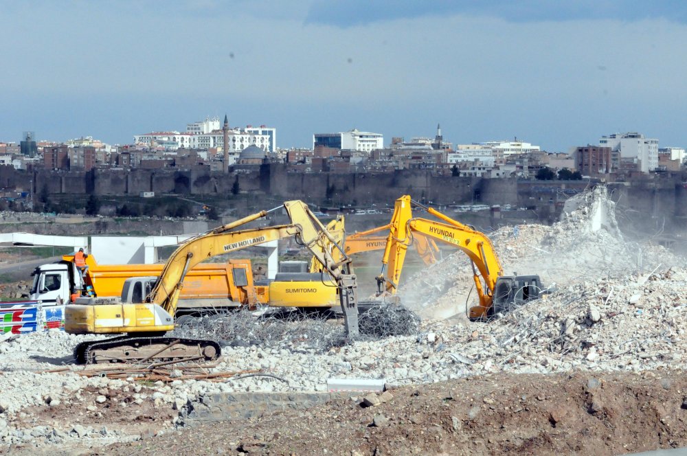 Karaloğlu'ndan Kırklar Dağı'nı imara açanlara tepki: Fitil fitil getirmezsem valilik yapmam