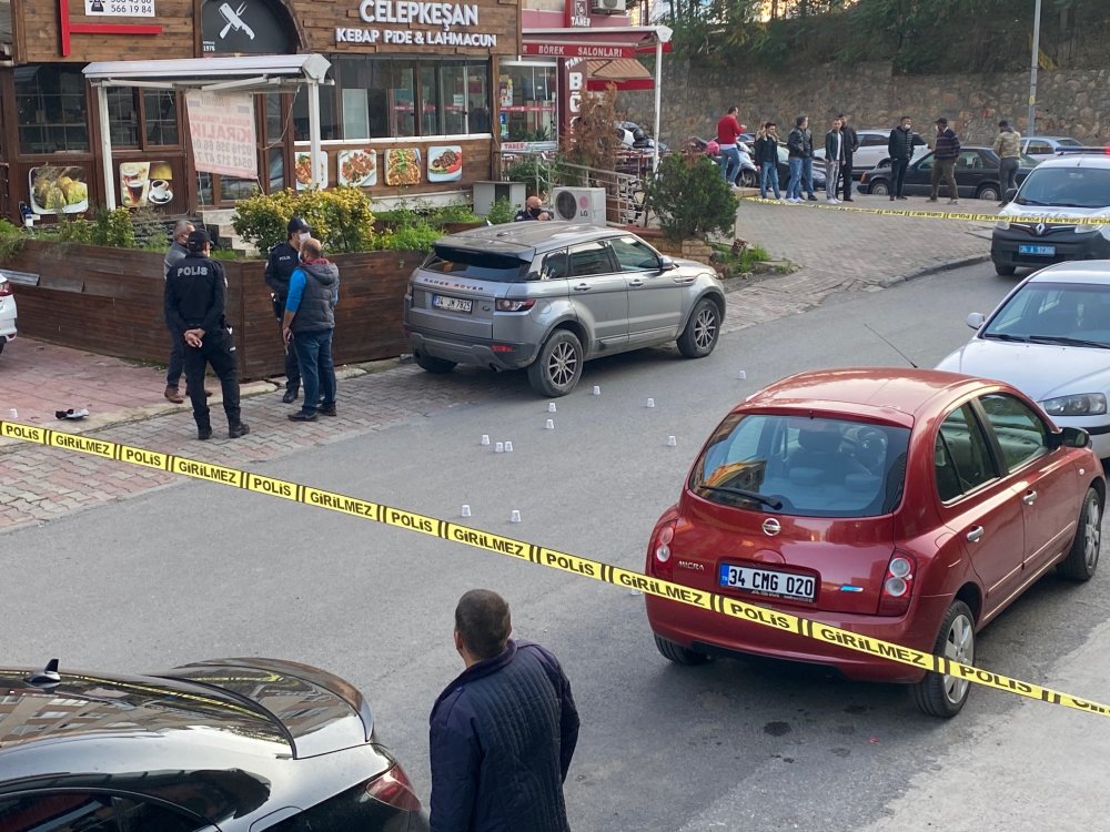 Kadıköy'de şarkıcıya silahlı saldırı