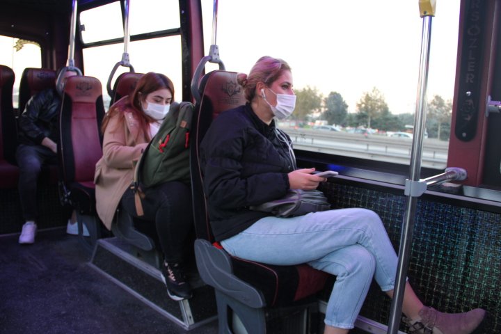 Bakırköy'de akşam yoğunluğunda toplu taşıma araçlarında denetimi