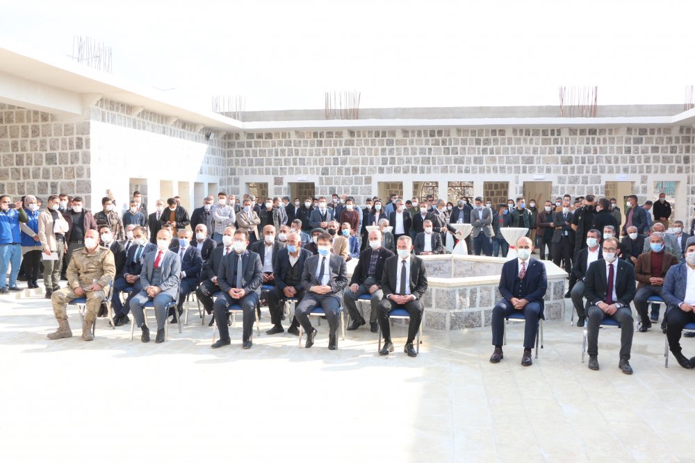 Şırnak'ta teröristlerin yıktığı kasır, yeniden inşa edildi