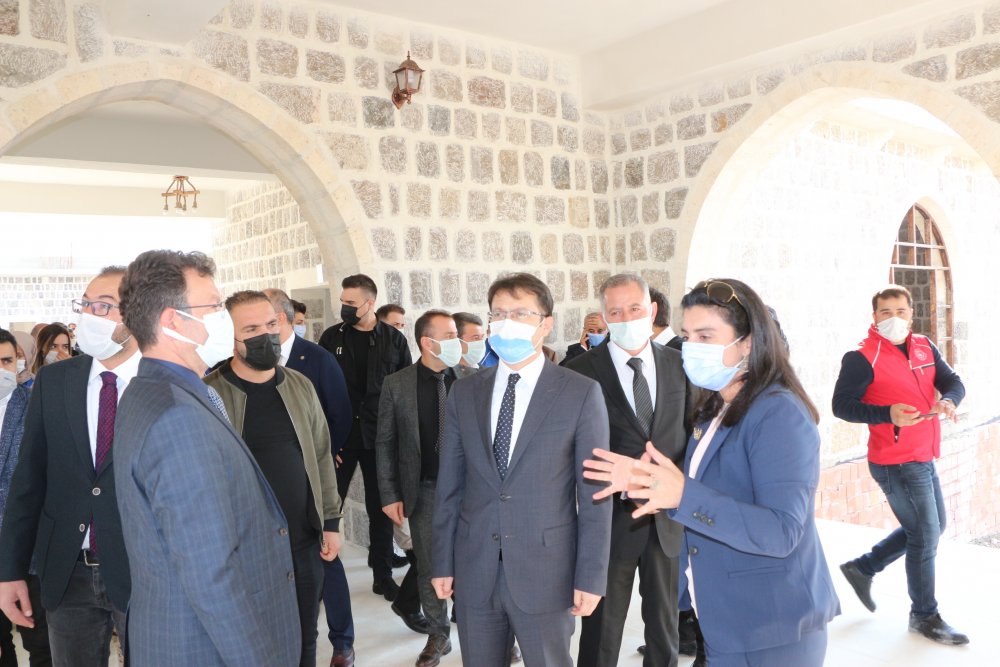 Şırnak'ta teröristlerin yıktığı kasır, yeniden inşa edildi