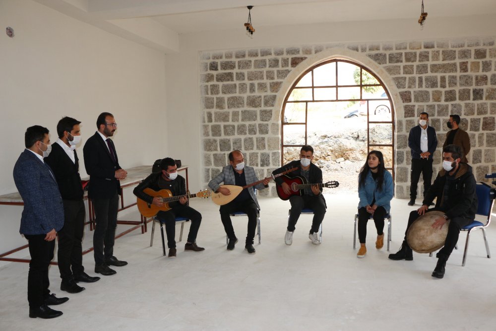 Şırnak'ta teröristlerin yıktığı kasır, yeniden inşa edildi