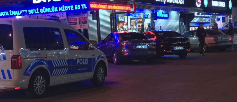 Ankara'da kısıtlama kararıyla esnaf kepenk kapattı