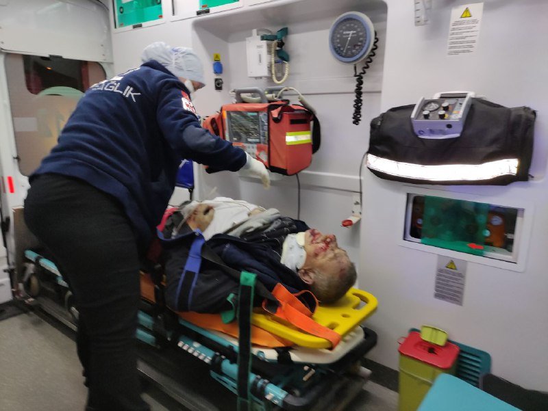 Bursa'da otomobil akaryakıt tankerine çarptı: 1 ölü, 2 yaralı